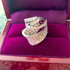 Silver ring with zirconia